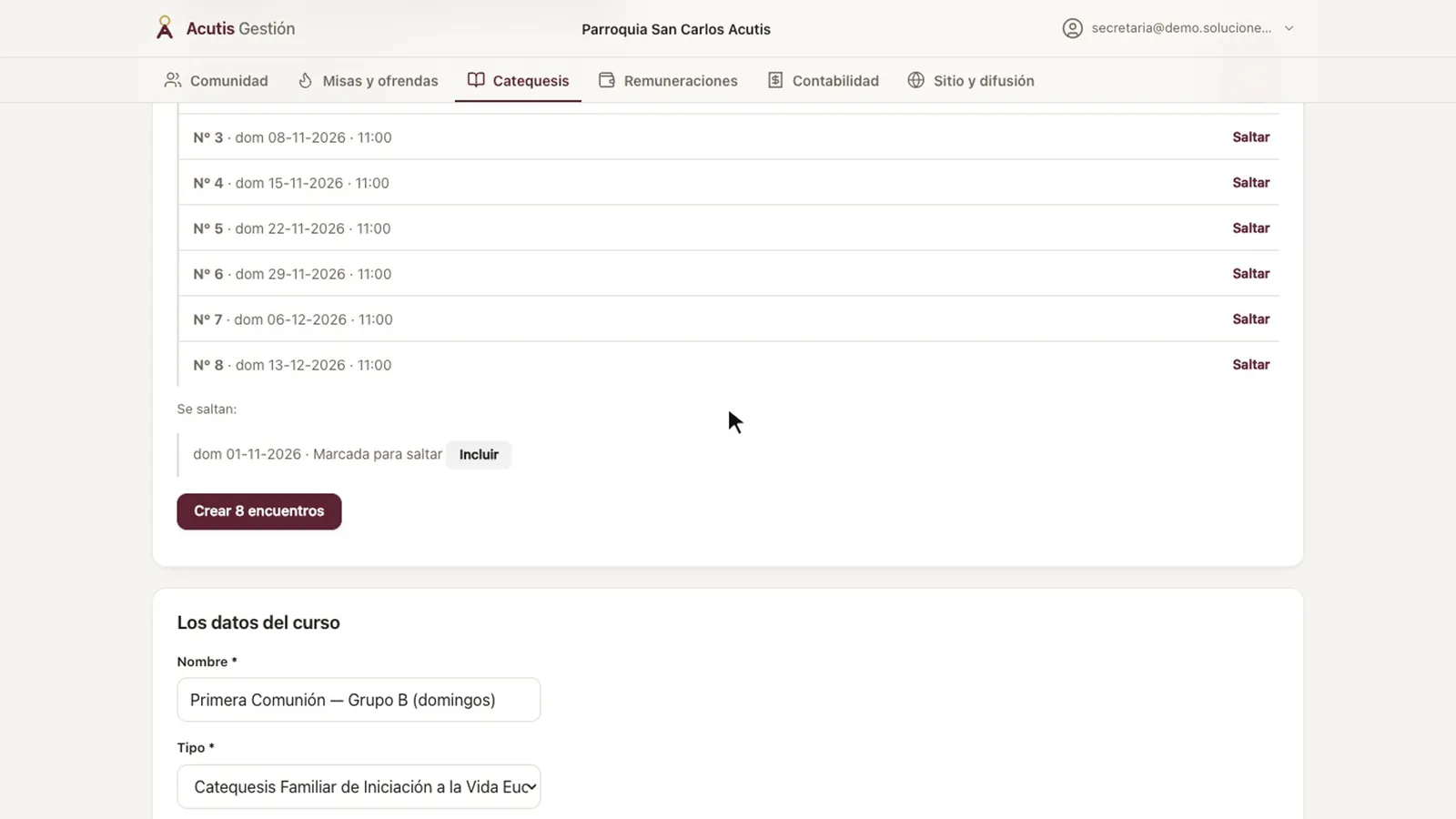 Fechas del calendario antes de crearlo, con un domingo marcado para saltar y el botón «Crear 8 encuentros»