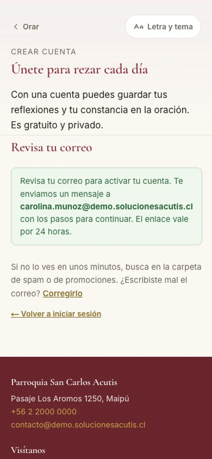 Mensaje «Revisa tu correo» después de crear la cuenta, con la validez de 24 horas del enlace